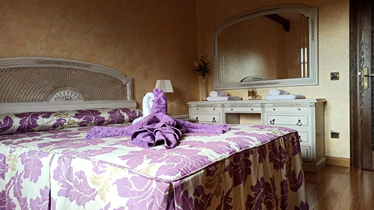 Palacio Del Conde De Rebolledo Villaviciosa de la Ribera Esterno foto