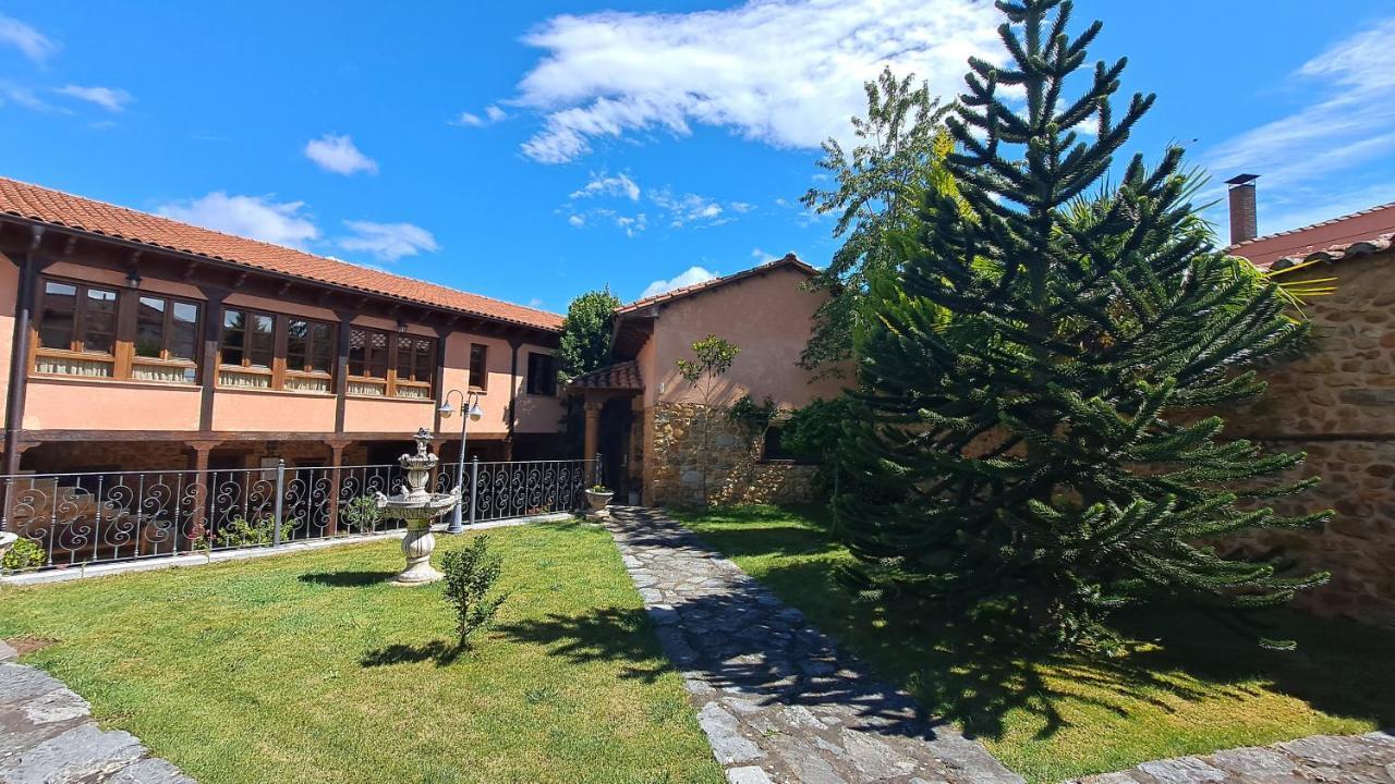 Palacio Del Conde De Rebolledo Villaviciosa de la Ribera Esterno foto