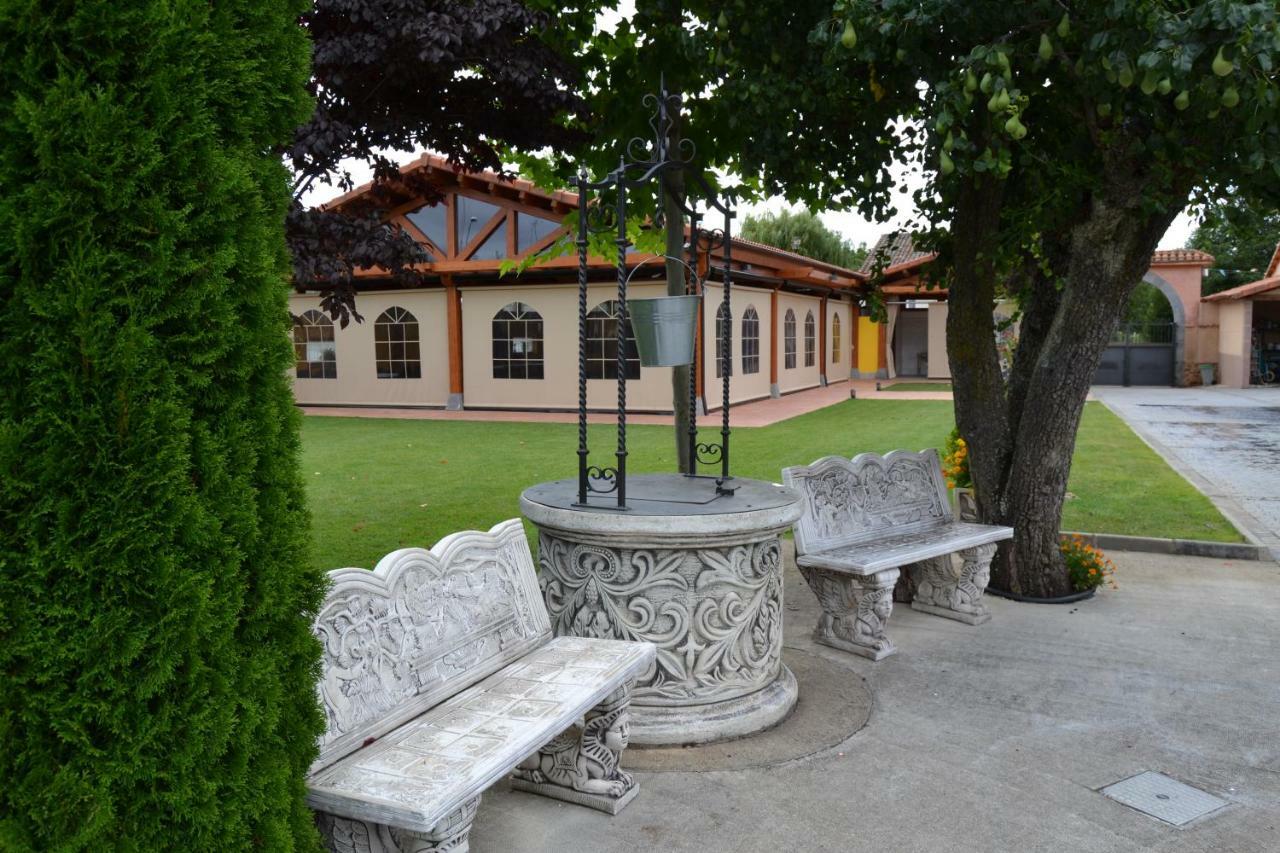 Palacio Del Conde De Rebolledo Villaviciosa de la Ribera Esterno foto